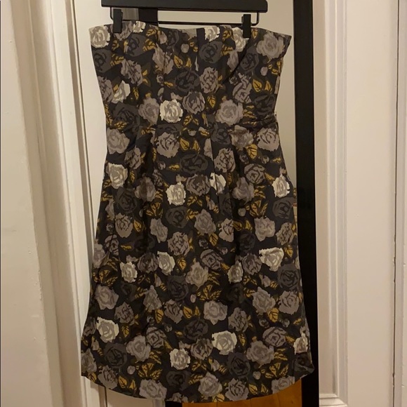 J. Crew Dresses & Skirts - Gorgeous J.Crew Floral Strapless Dress